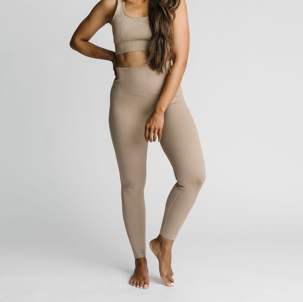 Taupe Firm and Free Seamless 7/8 24"